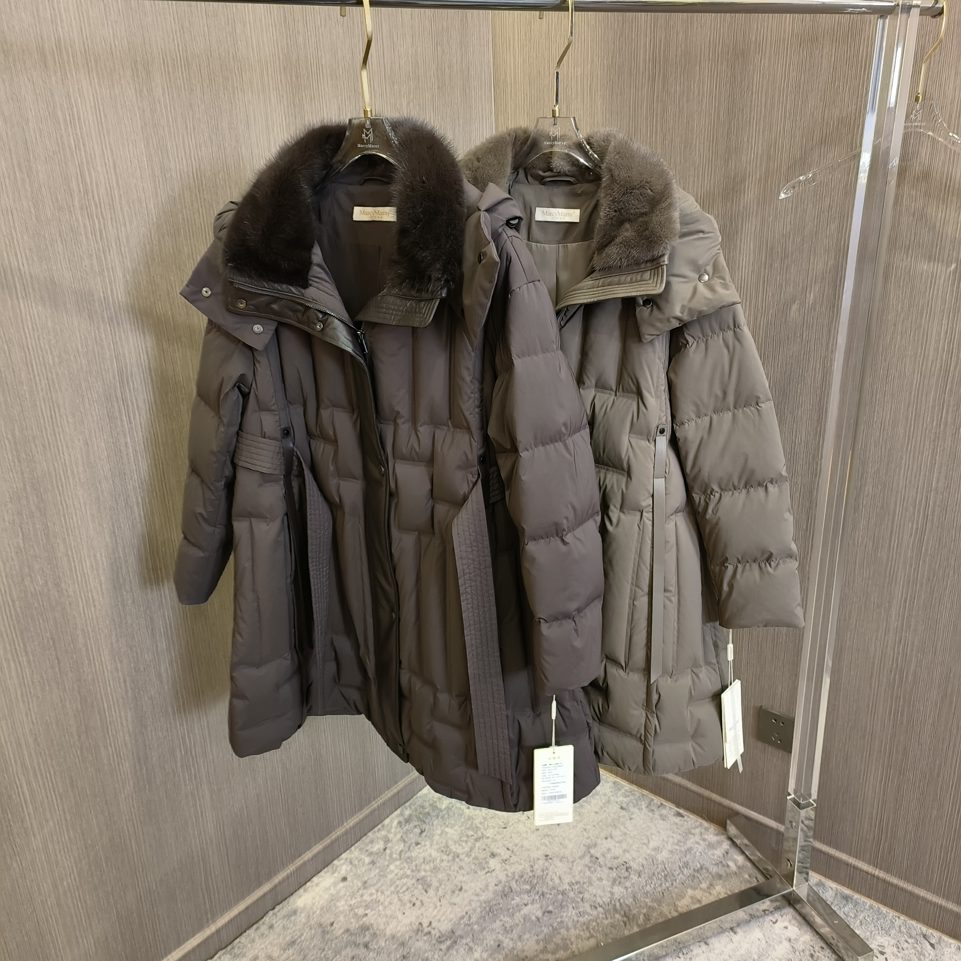 冬日独行者的诗意：玛诗玛丽白鹅绒羽绒服，一场与温暖的私密对话