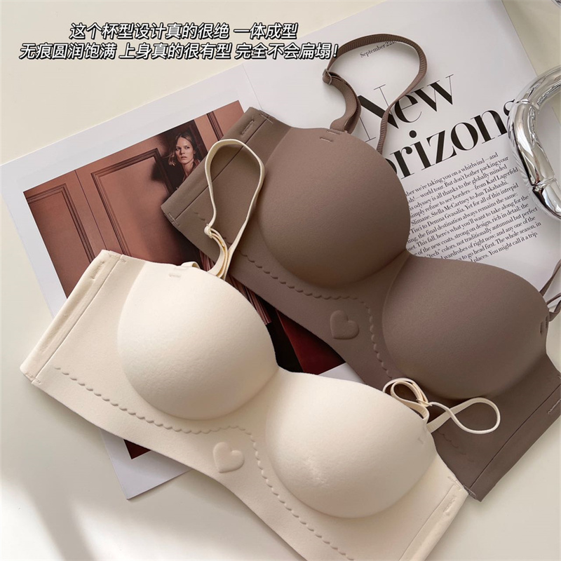 六月玫瑰爱心款：小胸女孩的纯欲革命，还是智商税？