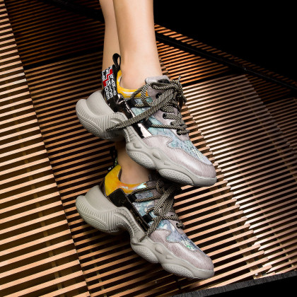 幻彩织带与厚底老爹鞋的奇妙碰撞：Coup De Foudre CDF专柜夏款上脚初体验