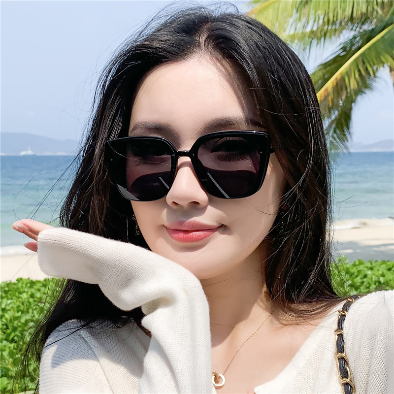 傲龙AORON太阳镜，戴上它你就是人群焦点！