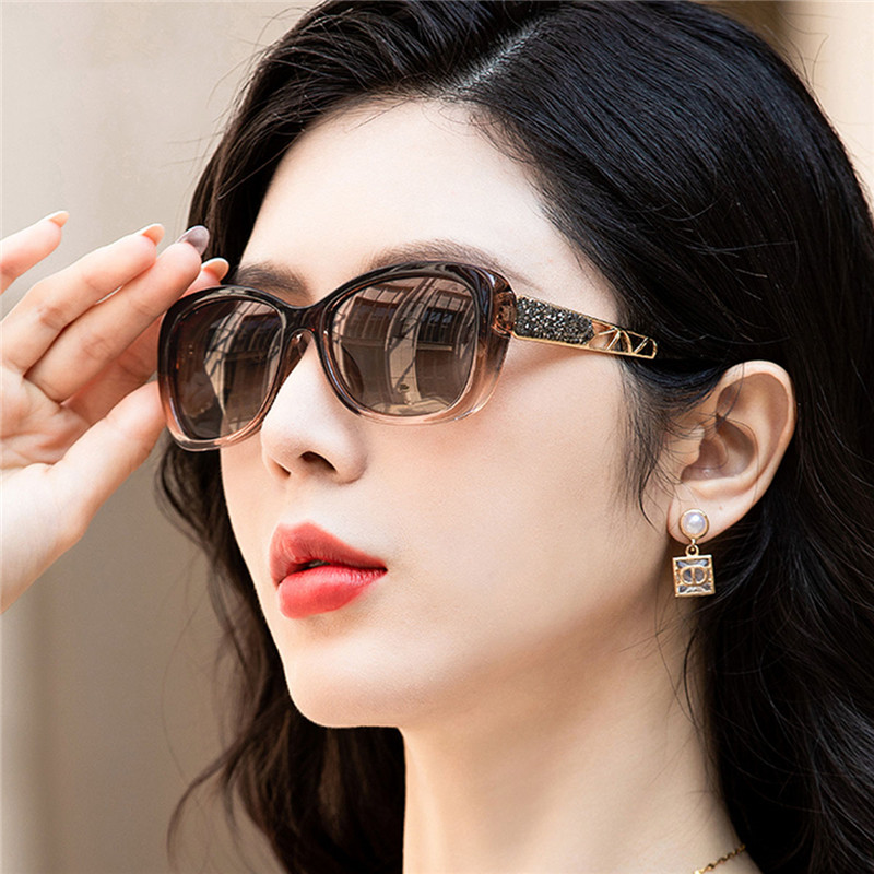 街拍必备！蓝婷凯丝墨镜，高级感爆棚的凹造型神器！