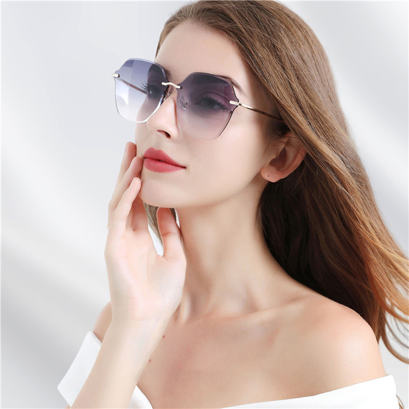 傲龙AORON时髦抄片墨镜：无框切边，显瘦又防紫外线，但真的值得入手吗？