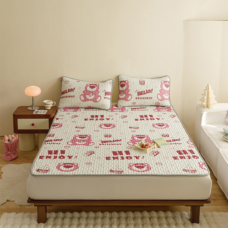 迪士尼草莓熊凉席三件套，夏日奇遇清凉一夏！