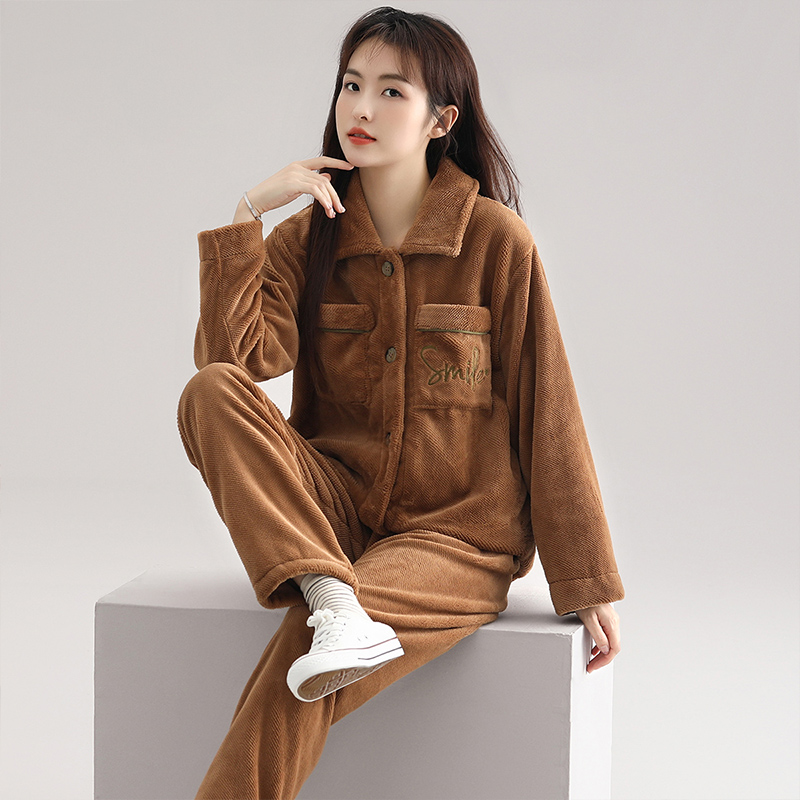 邦朵珊瑚绒睡衣：799元买来的冬日温暖，值不值？