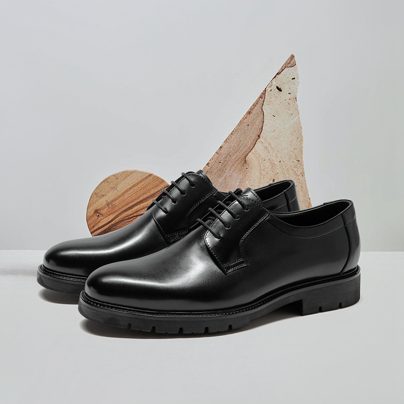 沙驰加绒皮鞋：商务精英的冬日暖足神器，值不值得花2639元？