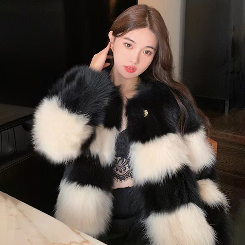 救命！这件兔毛皮草也太显贵了吧！双排扣撞色设计绝了！