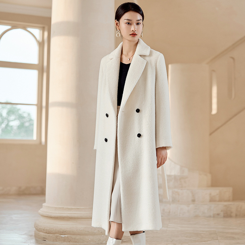 姐妹们！这羊驼毛大衣绝了！穿上就是行走的贵妇！