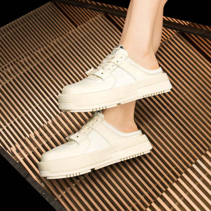 穿上Coup De Foudre厚底拖鞋，我好像懂了什么叫走路带风