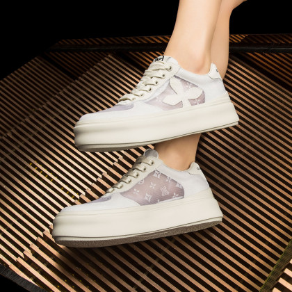 Coup De Foudre小白鞋：轻奢界的“厚底天花板”，值不值这个价？