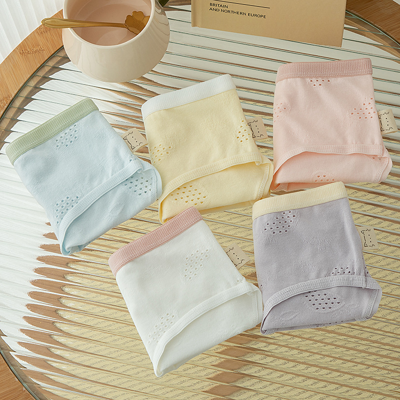 六月玫瑰纯棉内裤五条装：少女感与舒适度的完美结合，但价格有点小贵！