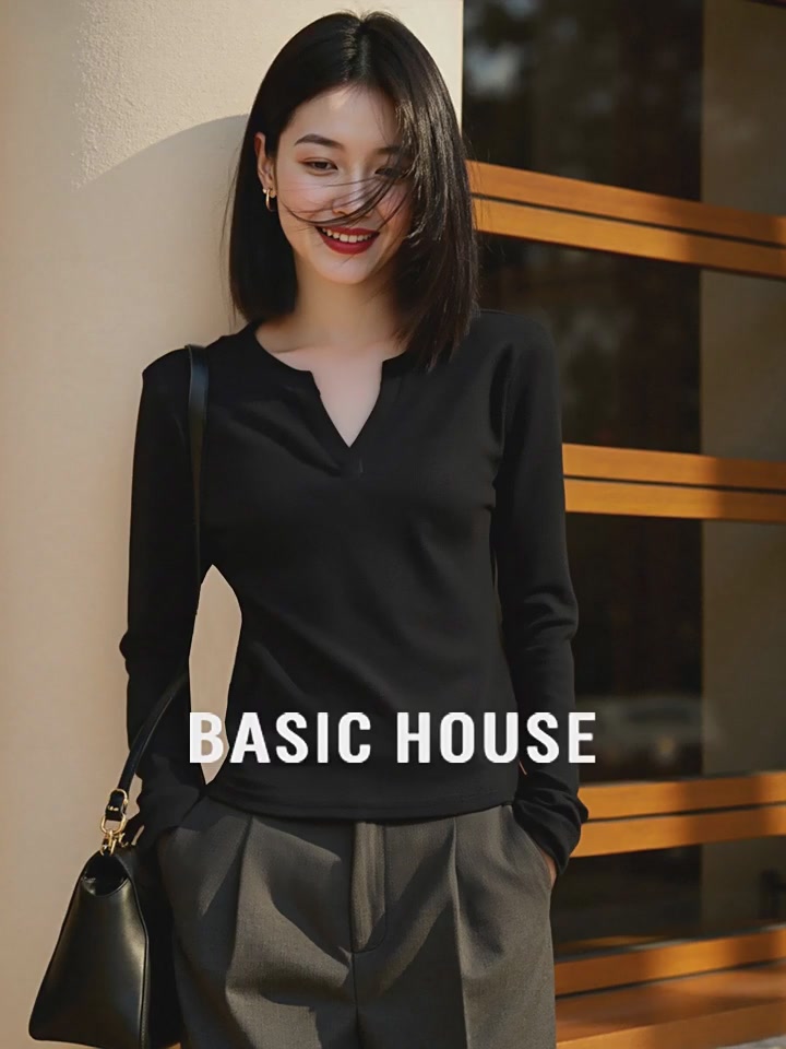 百家好黑色V领T恤：是高级感还是智商税？