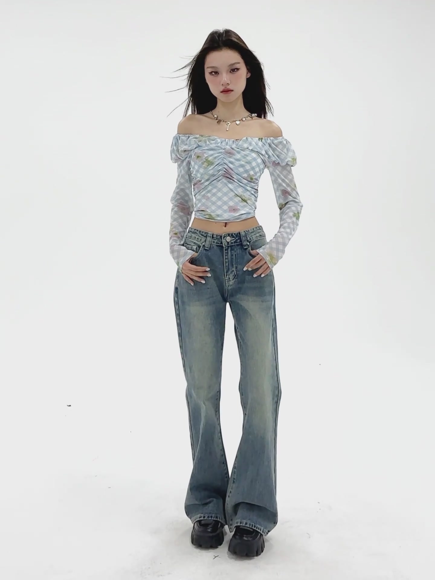 穿上这条喇叭裤，我直接腿长一米八！