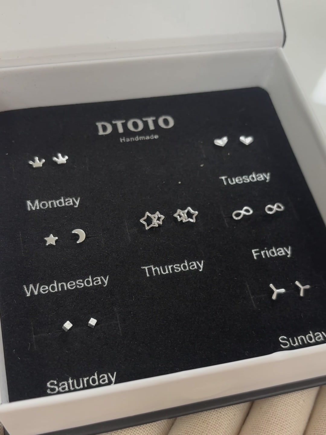 DTOTO 999足银耳钉礼盒：养耳洞星人的冒险之旅，一周七天不重样！