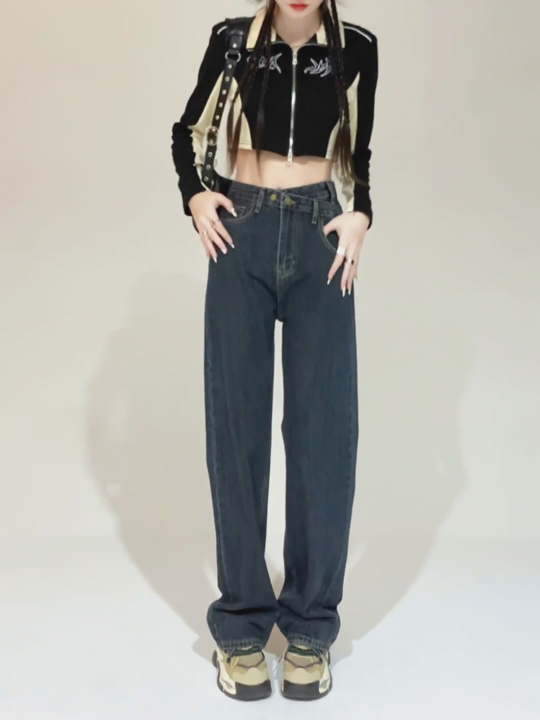 歌谛婕这条加薄绒牛仔裤，让我在冬天也能穿出‘纸片人’效果！