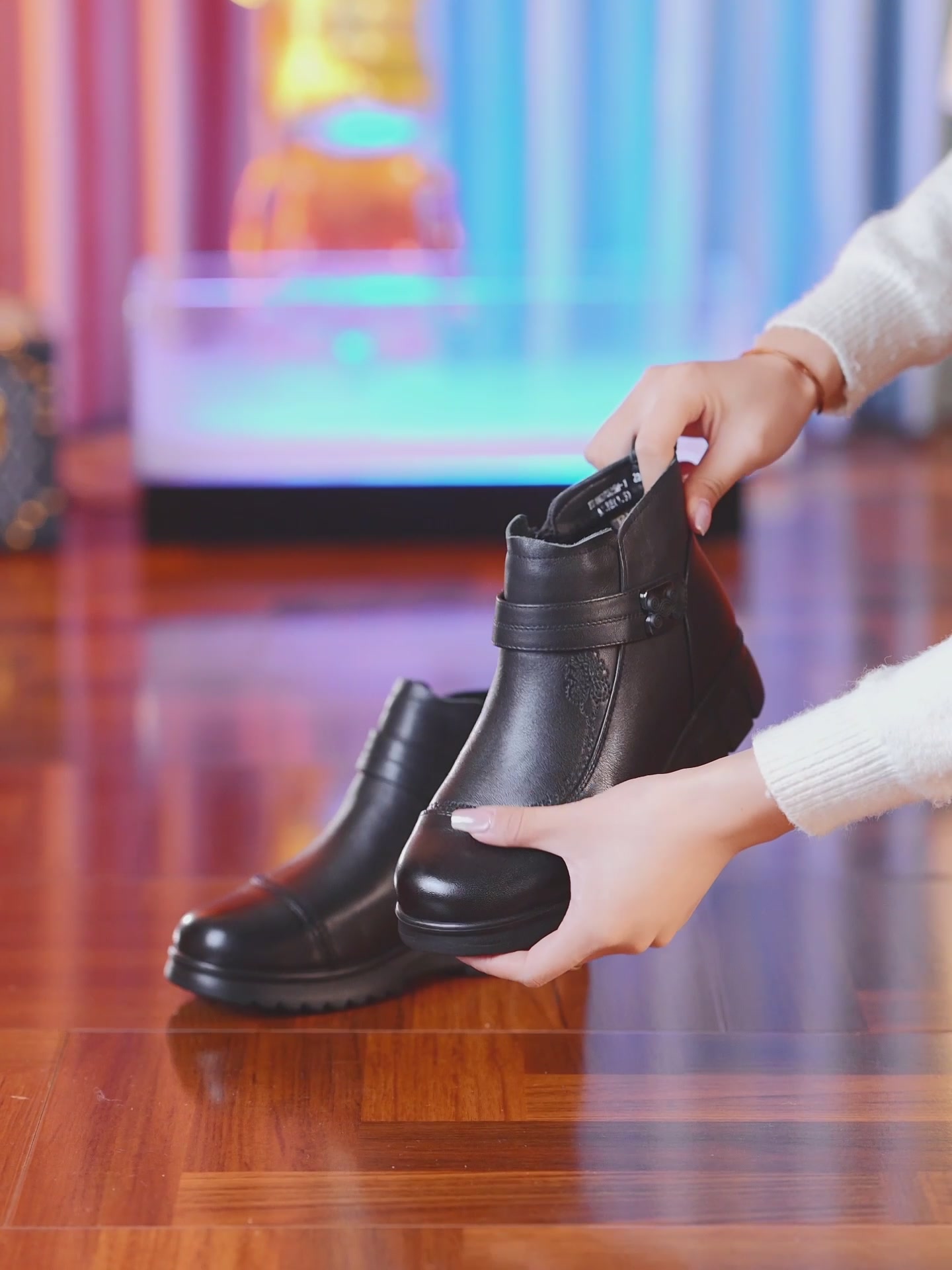 妈妈们的冬日暖脚神器！日泰头层牛皮棉靴，软到心坎里