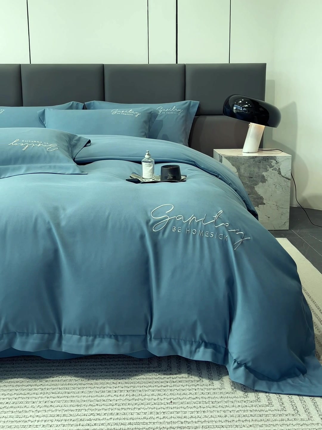 蕊丝坊RIOUS新款德绒棉四件套：299元买来的“芬迪平替”，值不值？