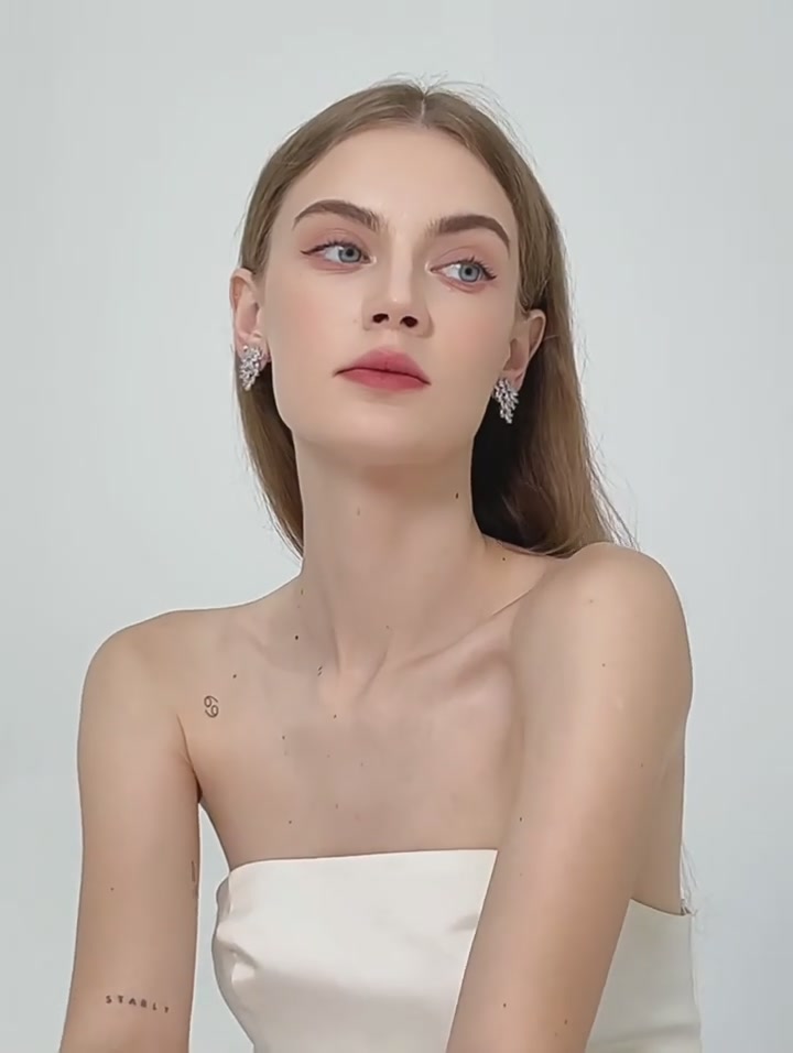 新年礼物首选！Rena Chris小香风烟花耳夹，优雅又高级，妈妈和女友都爱不释手！