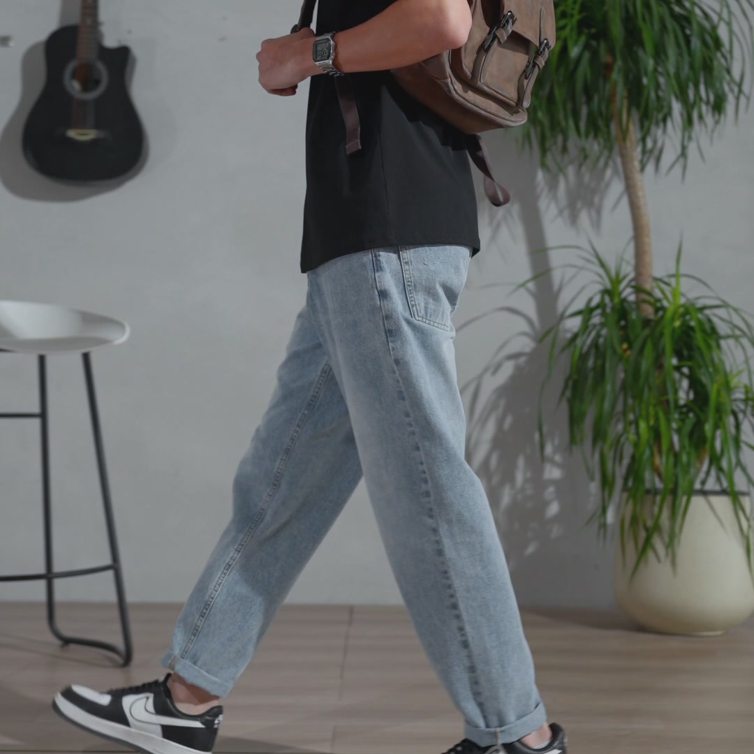 这条水洗蓝牛仔裤，我愿称之为‘神裤’！