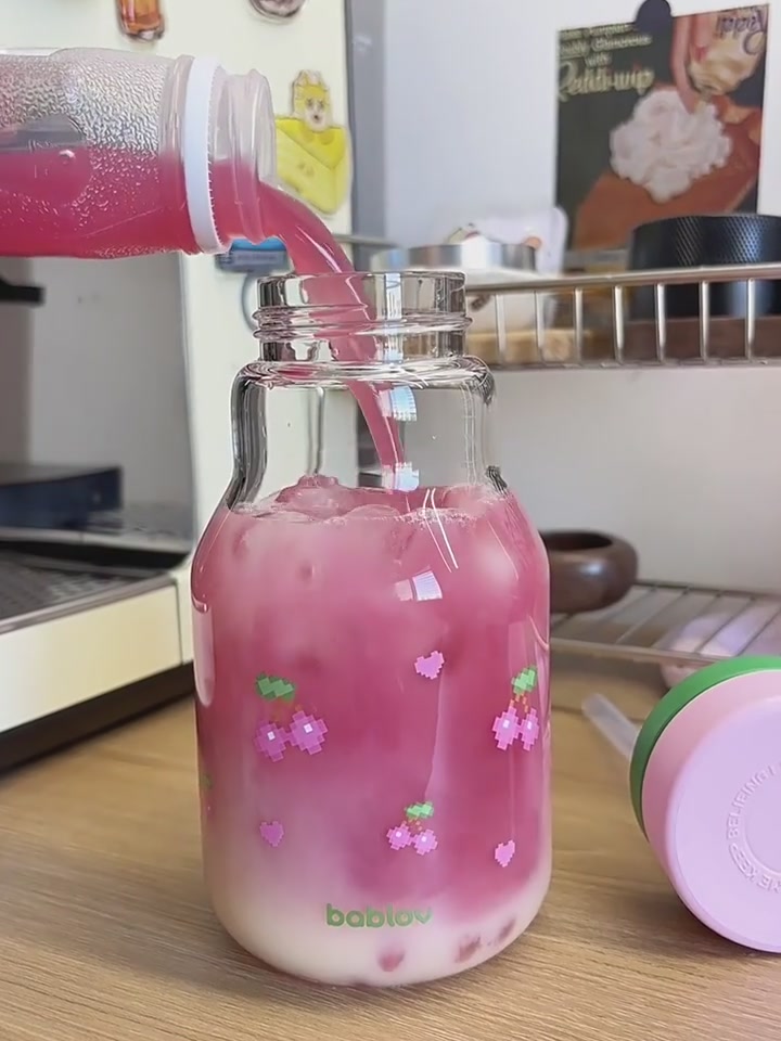 花伴森BABLOV像素风玻璃牛奶杯：是情怀还是智商税？