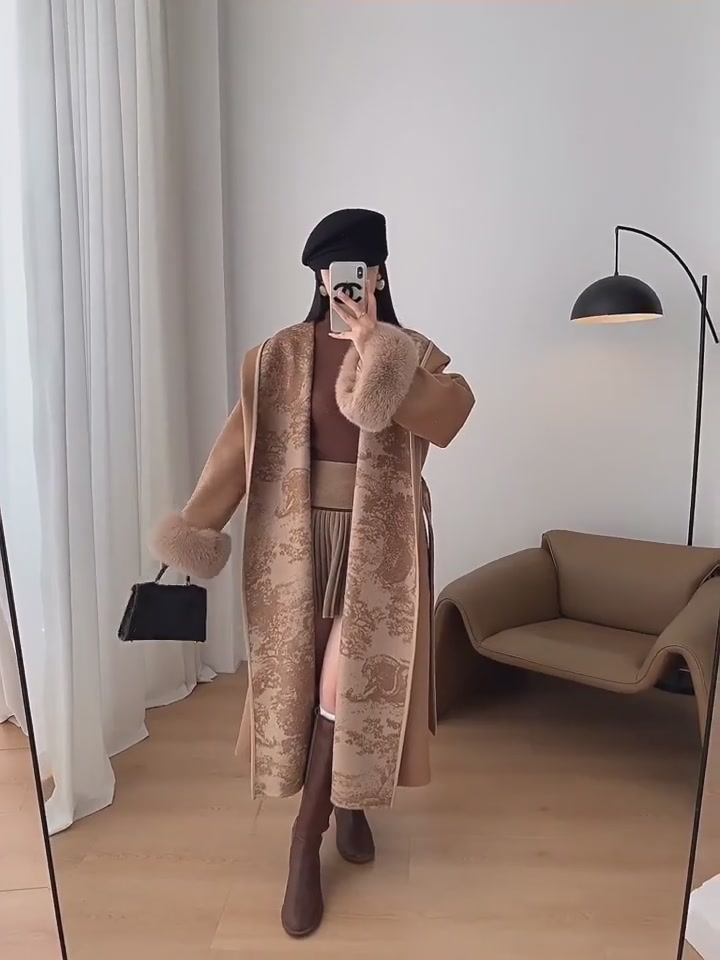 秋冬必入!水墨画双面呢大衣,狐狸毛领太绝了😍