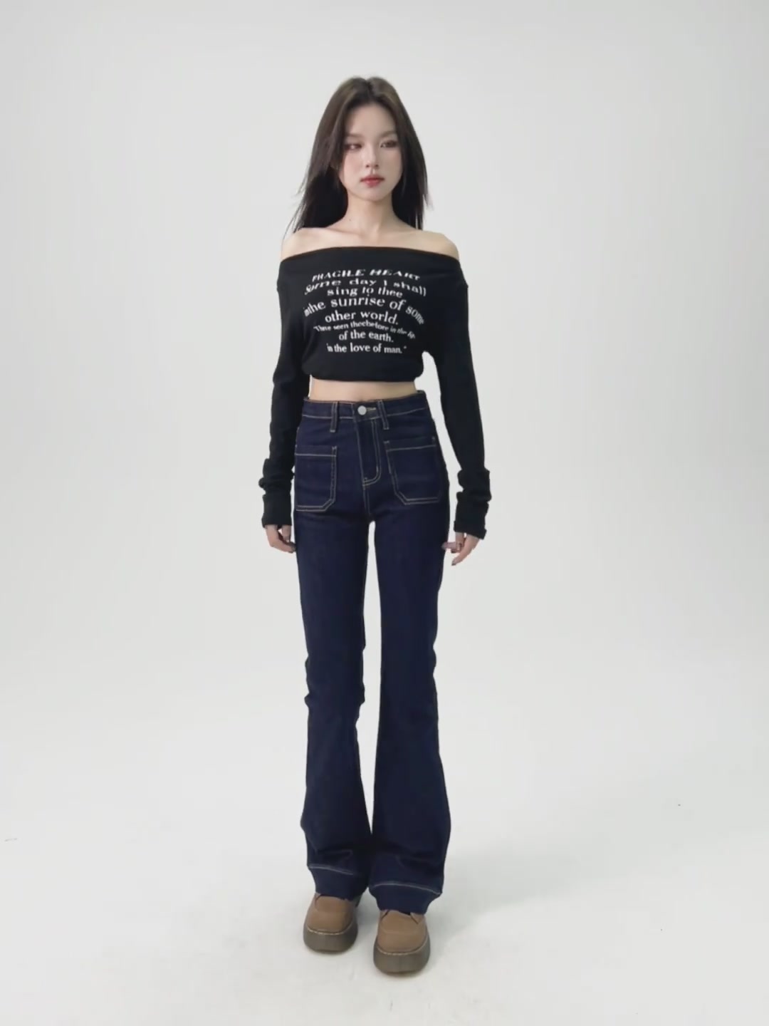 丹宁蓝微喇叭裤测评：高腰显瘦？我直接挑战全网最真实试穿！