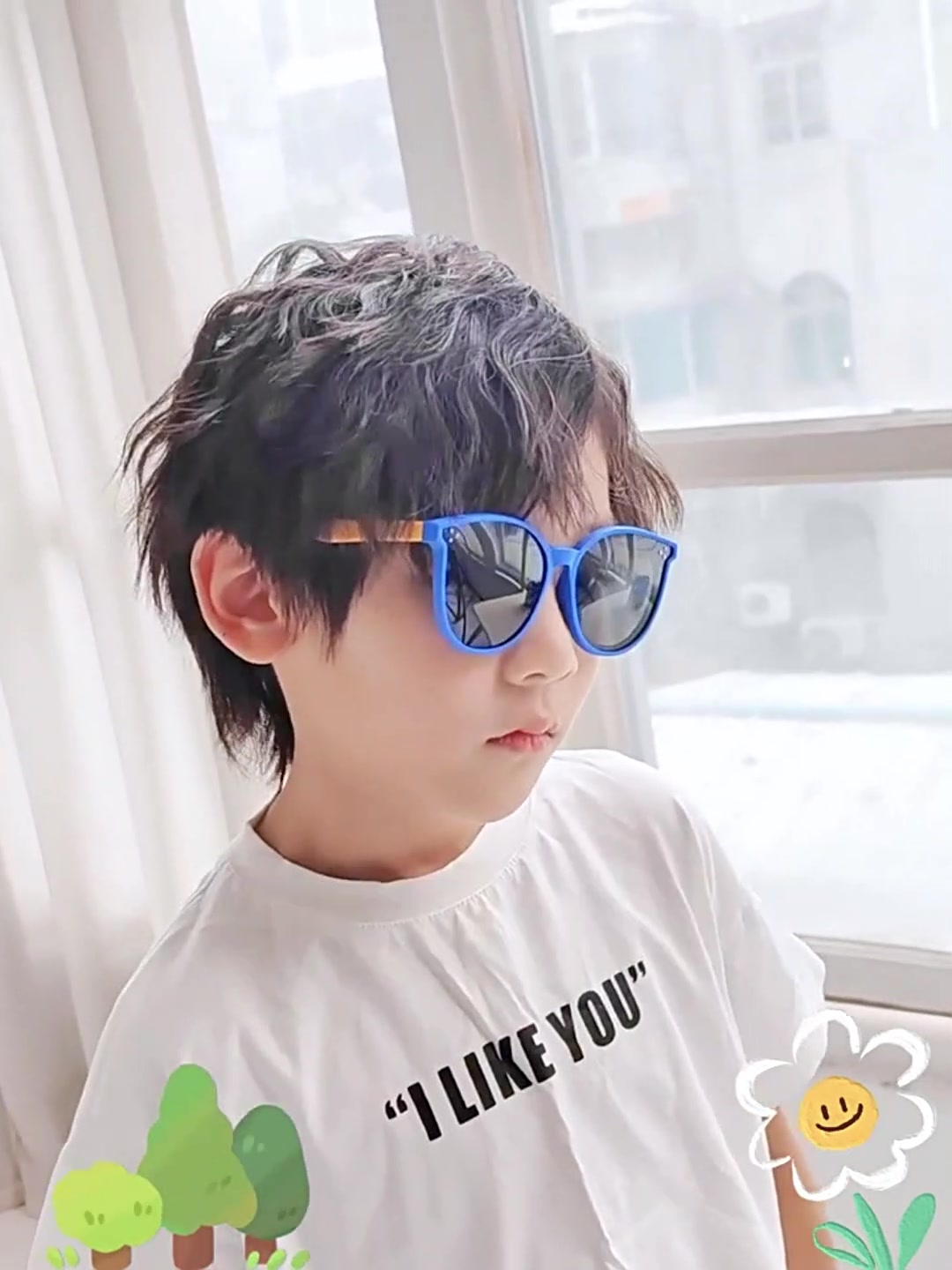 普莱斯PULAiS儿童太阳镜：是护眼神器还是时尚玩具？