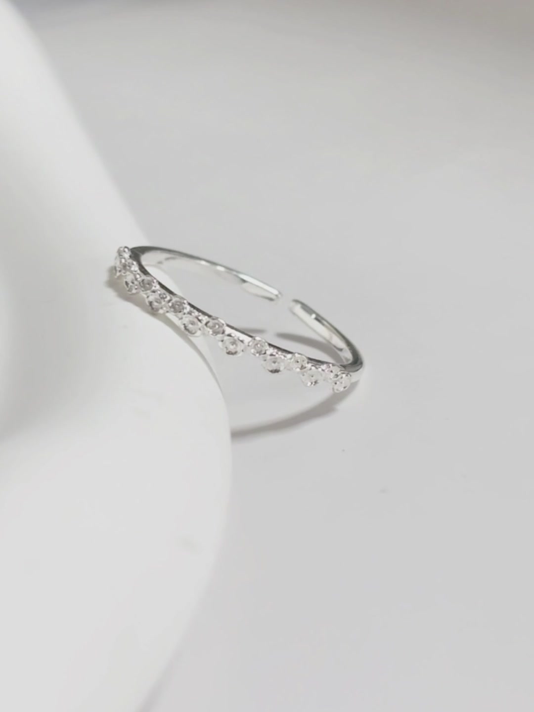 桃花戒指测评：轻奢设计，高级感拉满的食指小确幸