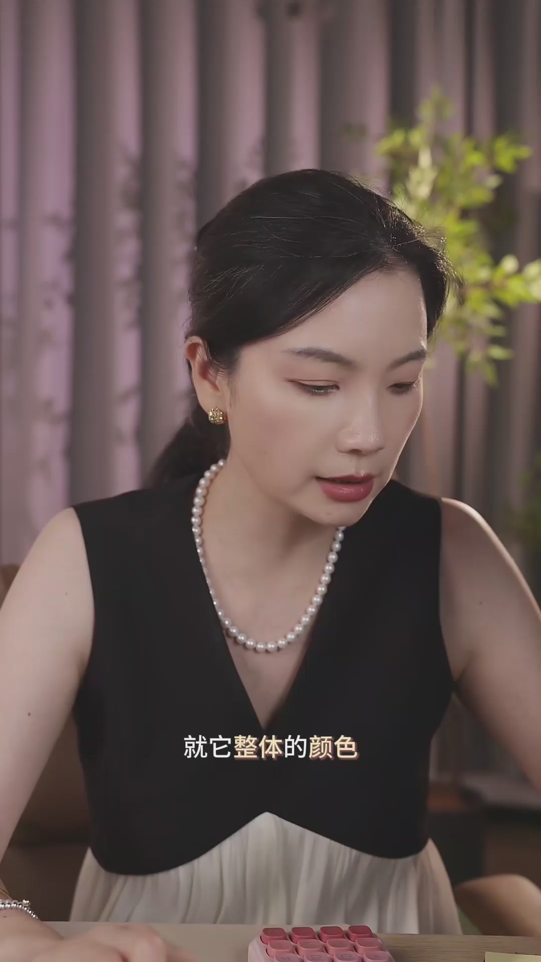 【冷白珍珠项链】这光泽感也太绝了吧！戴上秒变气质女王！