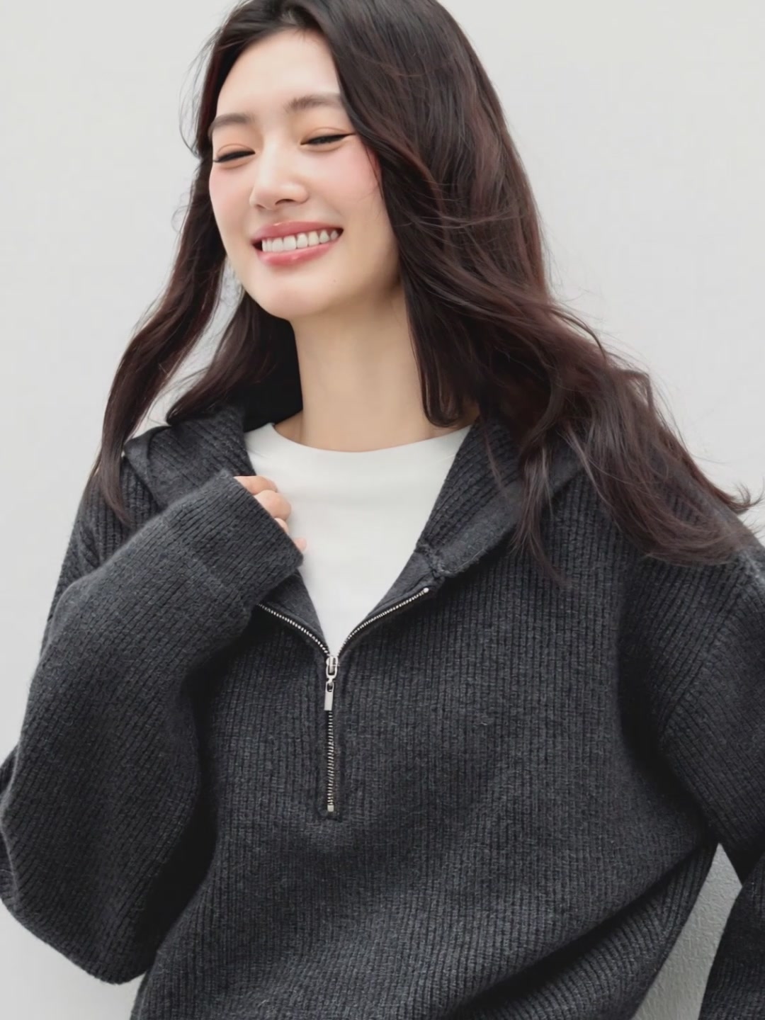 对白这款仿羊羔毛外套，穿上身真的值1599吗？