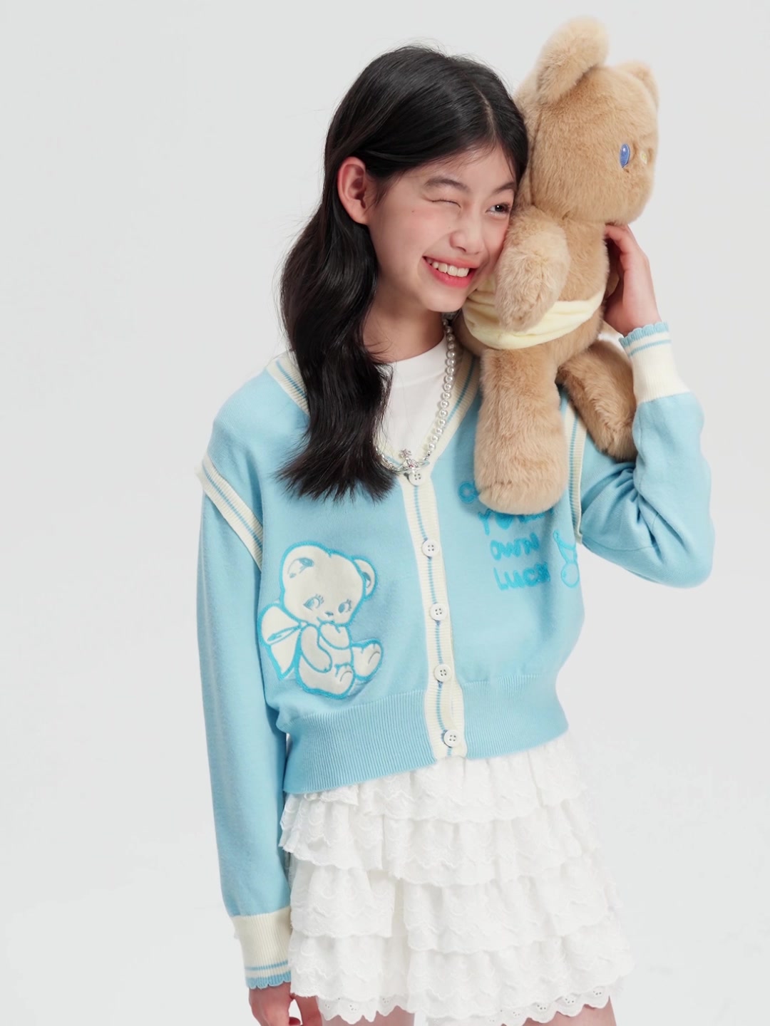 Barry Banny女童小熊针织外套：这假两件设计，我愿称之为“春秋穿搭作弊器”！