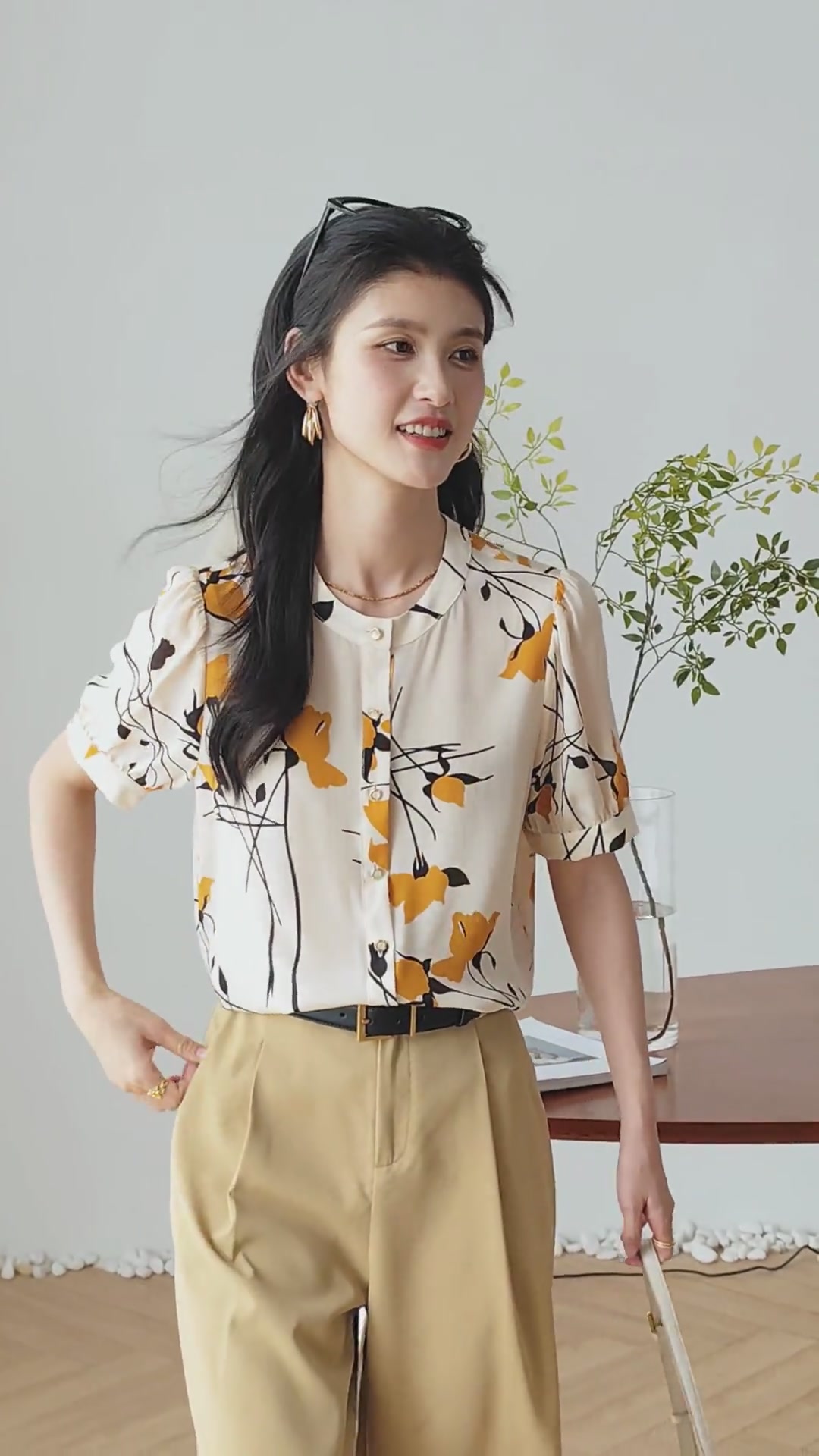 金菊真丝衬衫：1480元买来的夏日清凉与烦恼