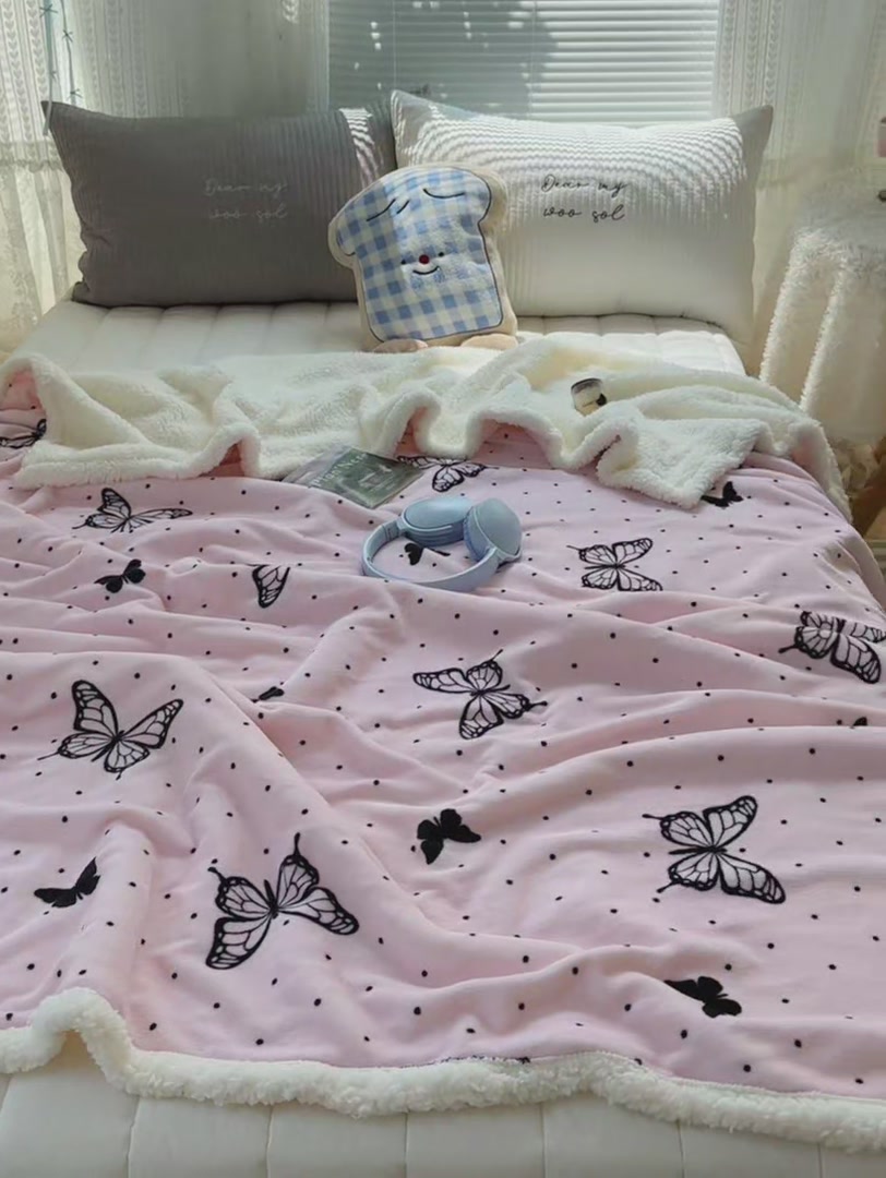 办公室神器还是智商税？我花99块买了条牛奶绒毛毯，结果...