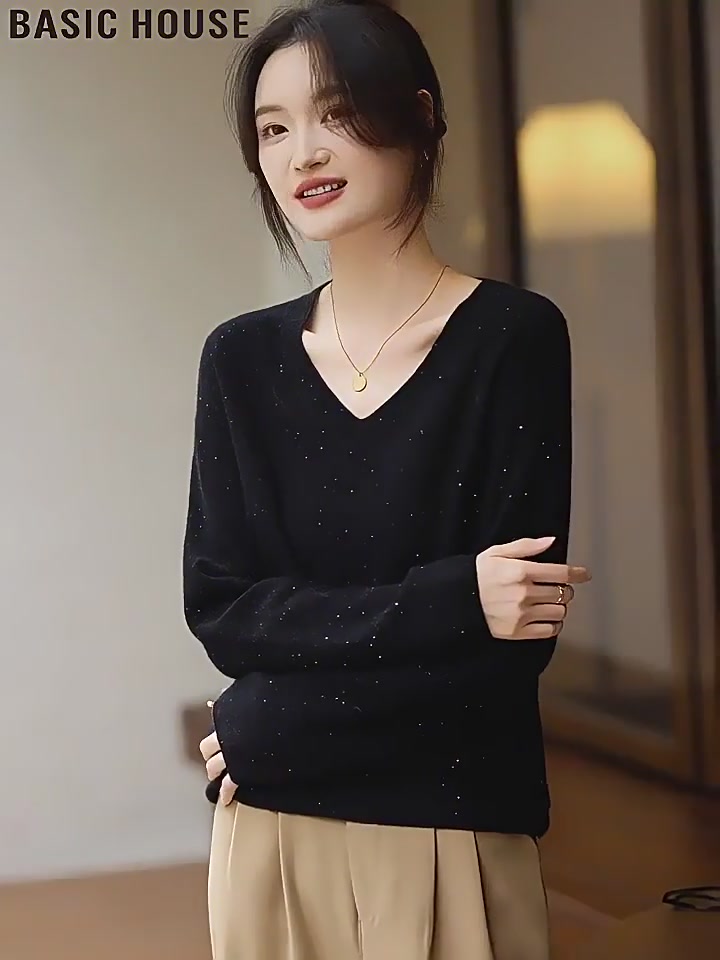 闪亮登场！百家好BASICHOUSE法式黑色亮片毛衣，让日常穿搭秒变派对焦点