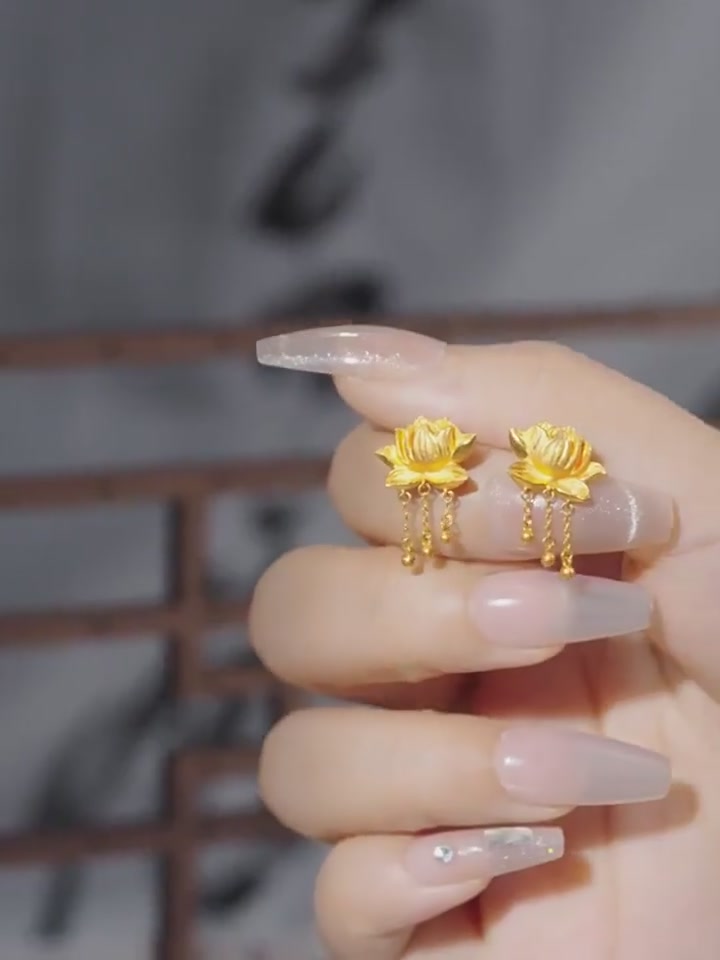 戴上它，我就是宫廷剧里最靓的崽！顽石记【荷合流苏】耳钉体验