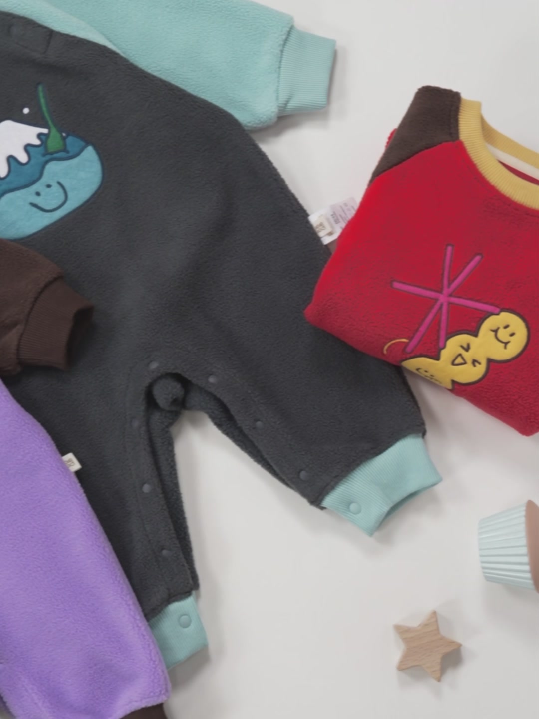 秋冬带娃出门不愁！这件羊羔绒连体衣太暖了🔥