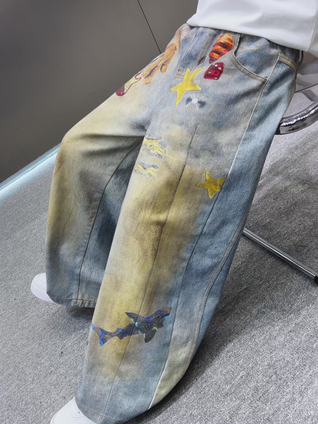 汤姆牛TANMUNIU男童牛仔裤体验：做旧直筒印花，时尚又耐穿！