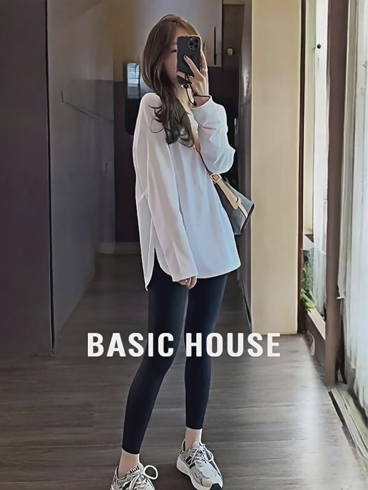 一件白色打底衫，让我重新认识了BASIC HOUSE的质感