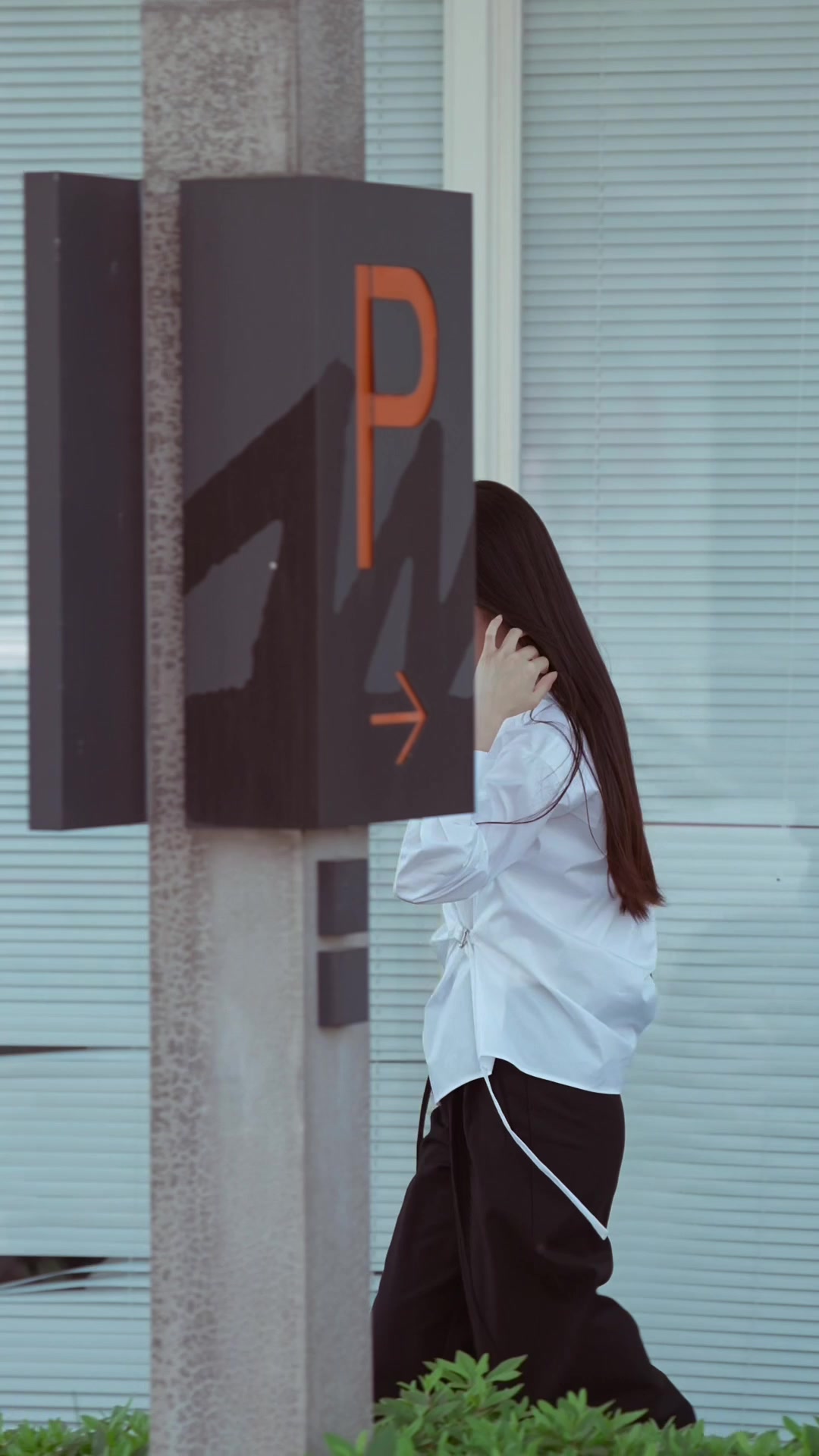 通勤也能穿出高级感！这件小众衬衫太绝了！