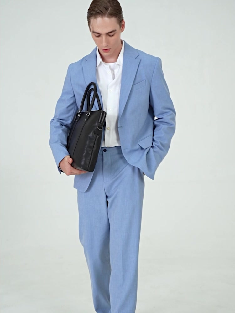 马克华菲FAIRWHALE牛皮公文包：商务出差利器，还是“装”的艺术？