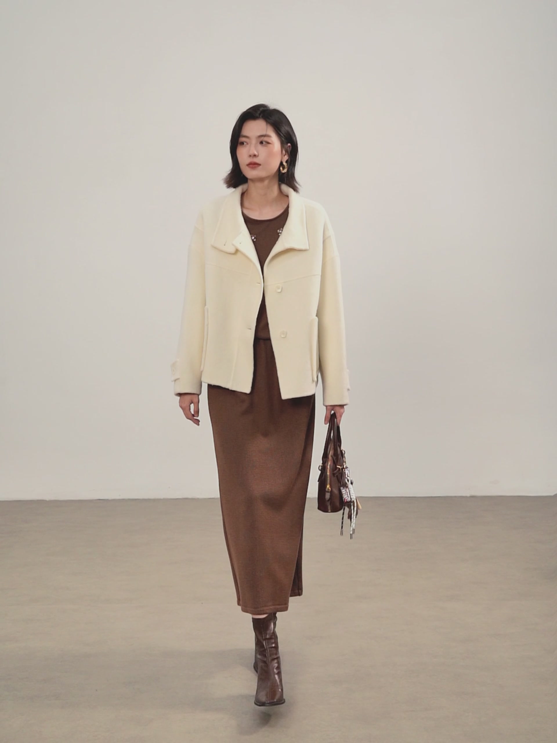 晚白ONEBUYE冬上新毛衣实测：半拉链翻领设计，值不值这个价？