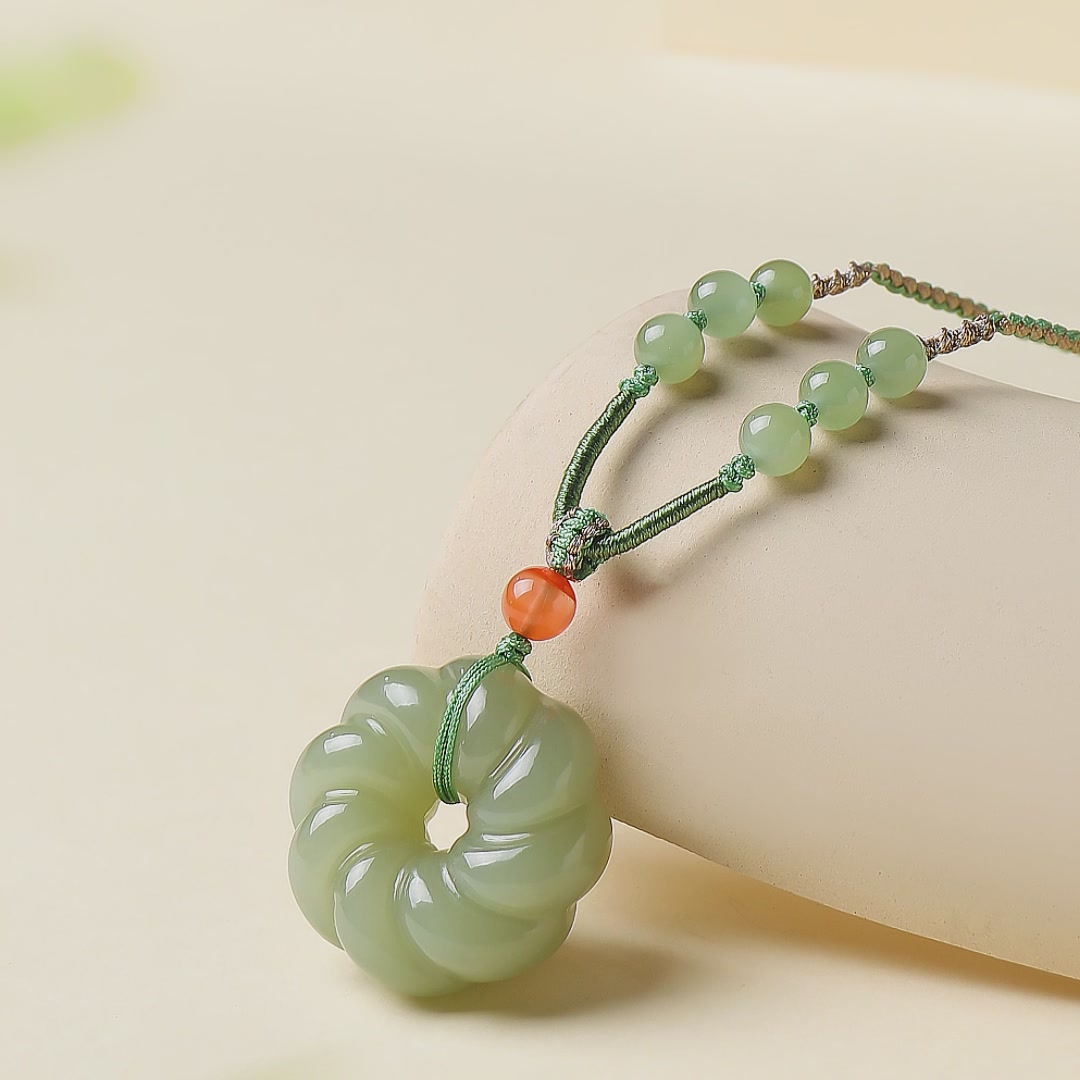 开箱印象眸和田玉平安扣，浅青玉色到底值不值678？