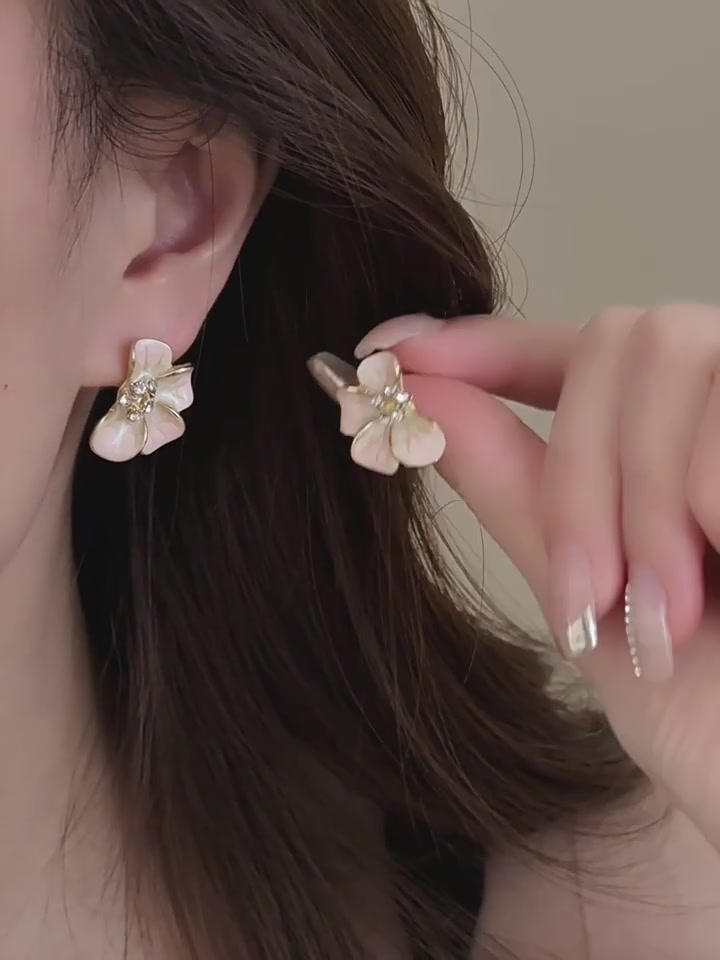 2026早春度假风！粉色花朵耳钉，高级感轻奢耳饰，夏天必备！