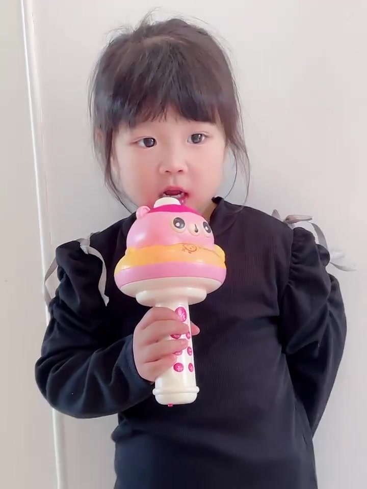 淘嘟嘟儿童话筒评测：这玩意儿真能让娃安静半小时？