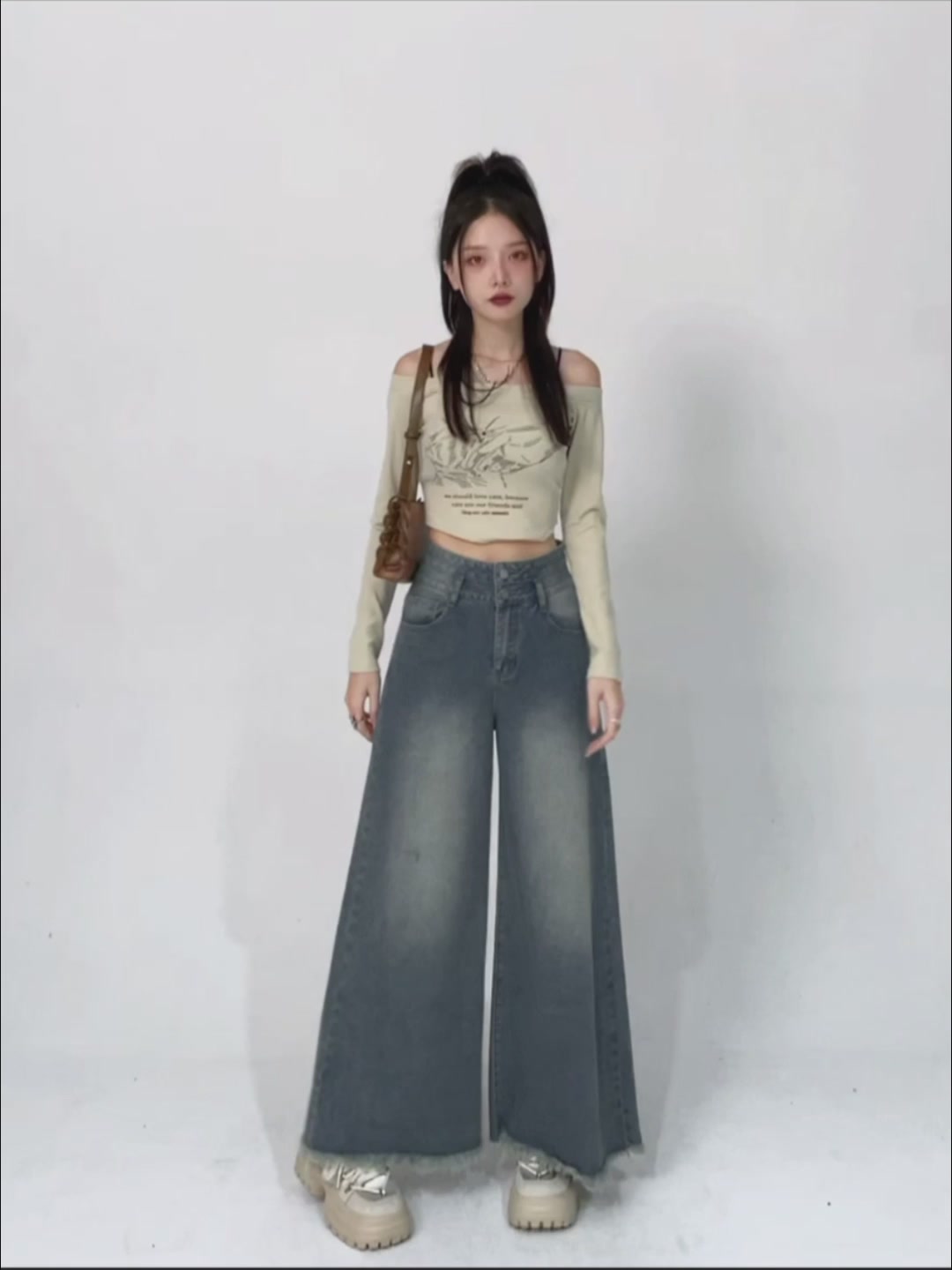 小个子也能穿出大长腿？这条毛边喇叭裤让我有点上头！