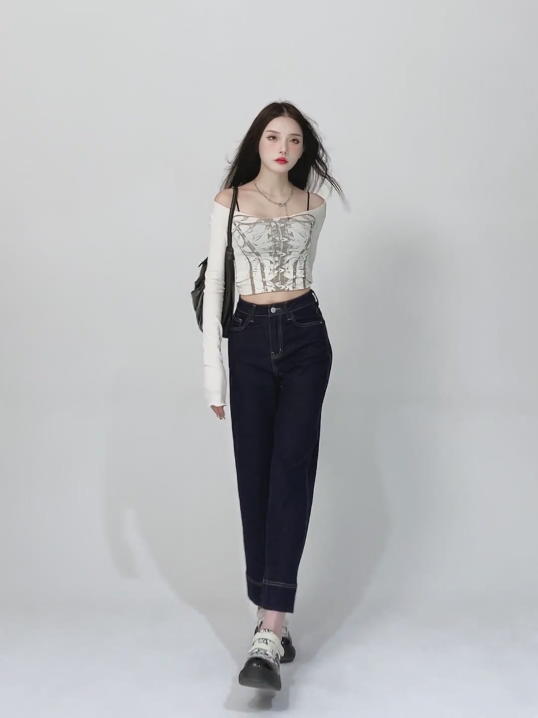 歌谛婕烟管裤：一条能让你‘腰精’附体的牛仔裤