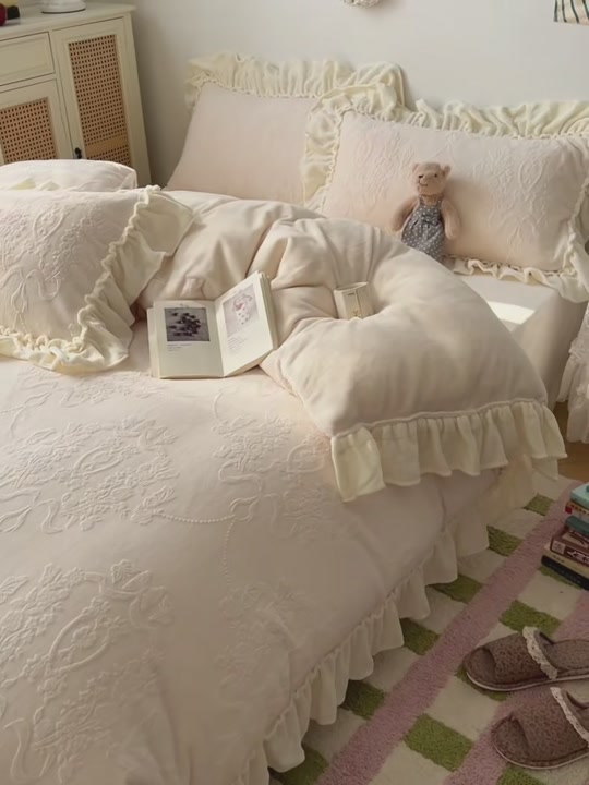 冬天必备！少女心爆棚的浪莎牛奶绒四件套，温暖到不想起床💕