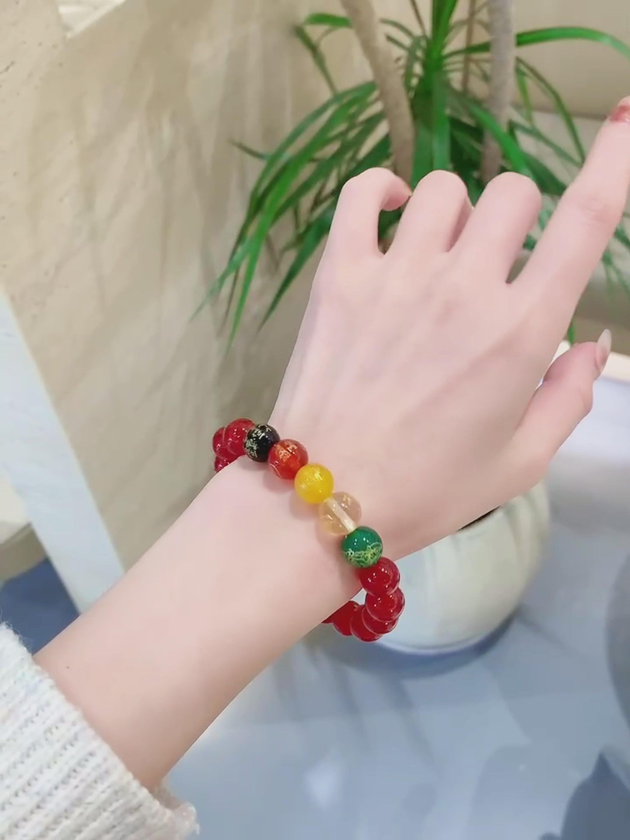 金六福吉祥红玛瑙五路财尊手串：我的腕间“财神爷”，199块值不值？