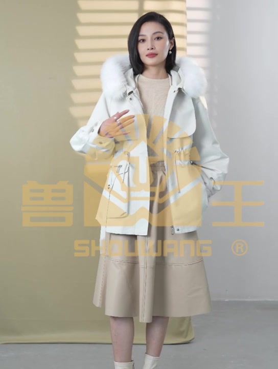 姐妹们！这件派克服真的绝了！显瘦到没朋友！