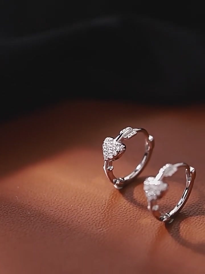 DTOTO 925银不对称树叶耳扣：一款两戴的心形耳环，是时尚还是鸡肋？