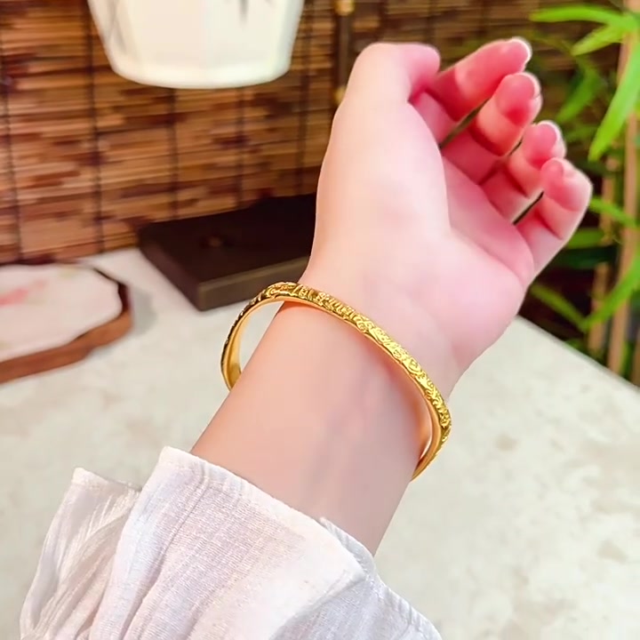 BX JEWELRY贵妃镯子测评：680块的古法金手镯，到底值不值？